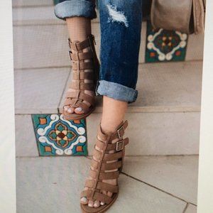 VICI Janessa Strappy Heels Taupe Tan 5.5